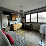 Elegant Rooftop With Shared Terrace And Jacuzzi Mk2 Διαμέρισμα *