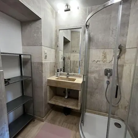 Elegant Rooftop With Shared Terrace And Jacuzzi Mk2 Budapest