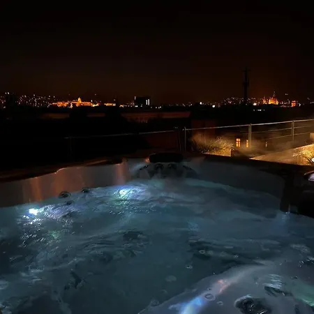 Elegant Rooftop With Shared Terrace And Jacuzzi Mk2 *