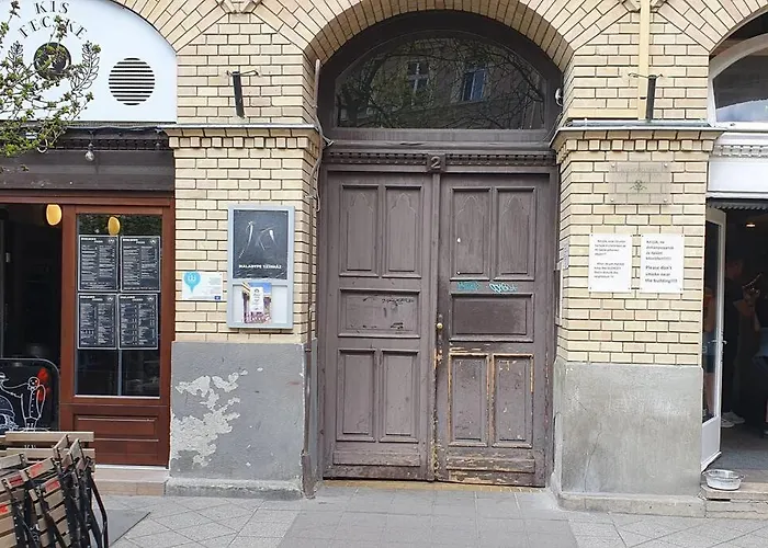 Elegant Rooftop With Shared Terrace And Jacuzzi Mk2 * Budapest