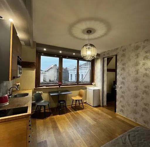 Elegant Rooftop With Shared Terrace And Jacuzzi Mk2 Appartamento *