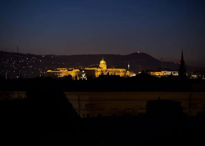 Lejlighed Elegant Rooftop With Shared Terrace And Jacuzzi Mk2 Budapest