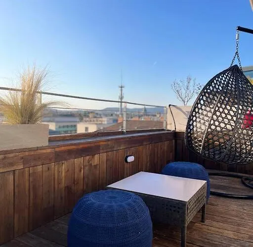 Elegant Rooftop With Shared Terrace And Jacuzzi Mk2 Lejlighed Budapest