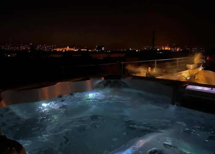 Elegant Rooftop With Shared Terrace And Jacuzzi Mk2 *