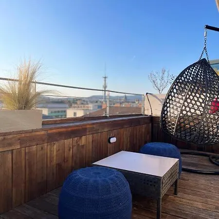 Elegant Rooftop With Shared Terrace And Jacuzzi Mk2 Apartmán Budapešť